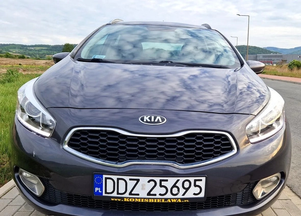 Kia Ceed cena 33400 przebieg: 133000, rok produkcji 2015 z Bielawa małe 191